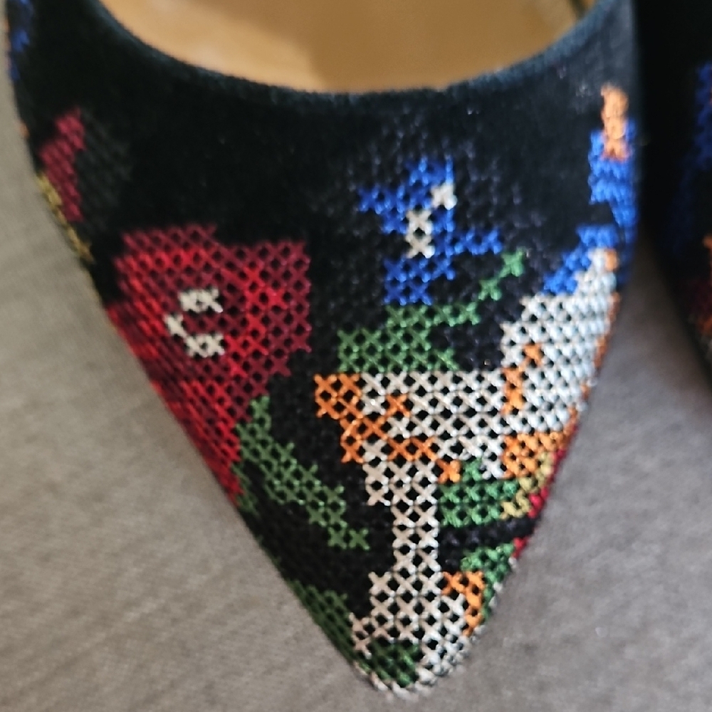 Cynthia Rowley Floral Embroidered Women's Pointed Toe Flat Shoes 9.5 - Picture 13 of 13